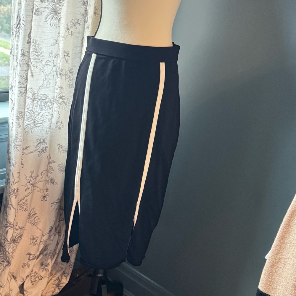 Eva Mendes for New York & Company black and white knit skirt